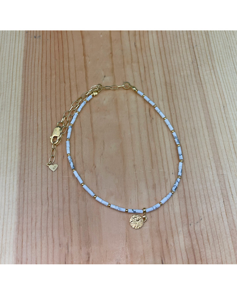 Naszyjnik z białym howlitem