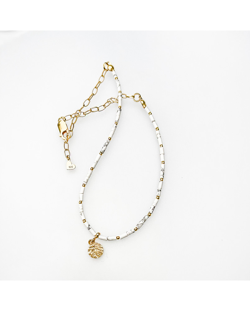 Naszyjnik z białym howlitem