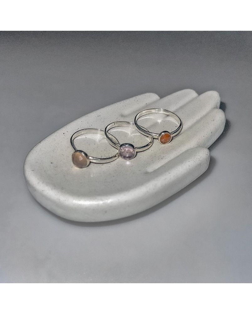 Pierścionek z kamieniem słonecznym