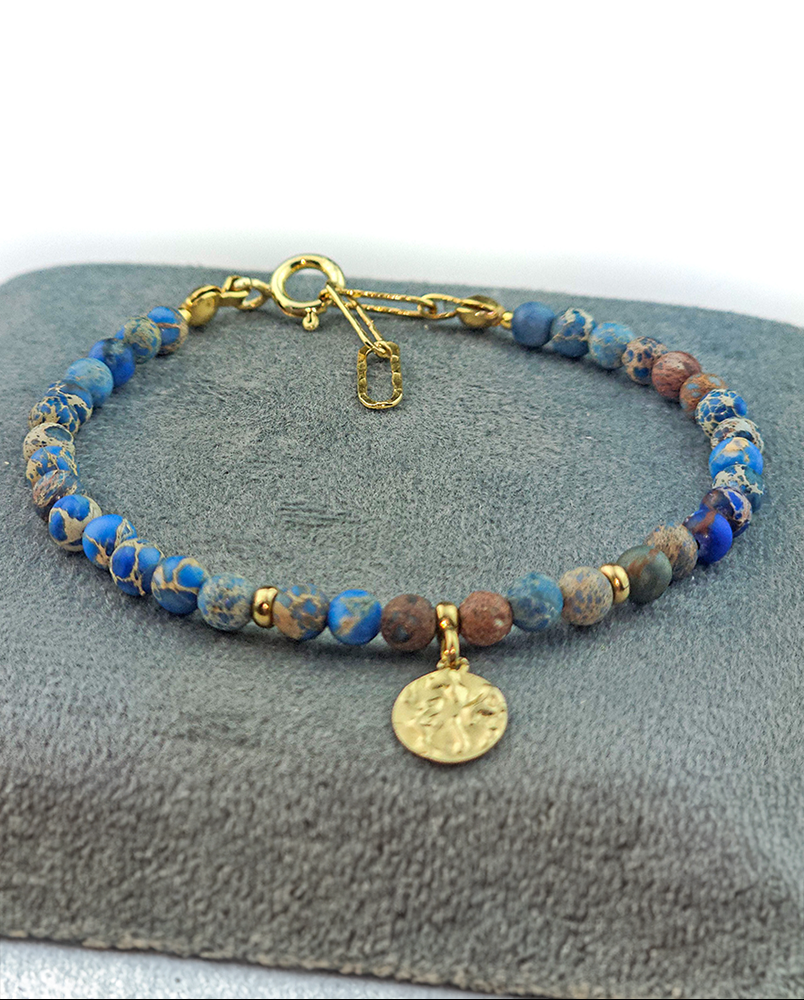 Bransoletka z niebieskimi jaspisami i zawieszką