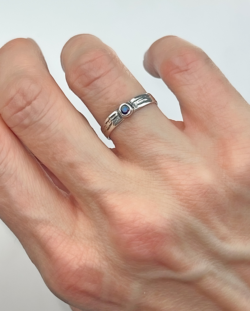 Pierścionek z szafirem