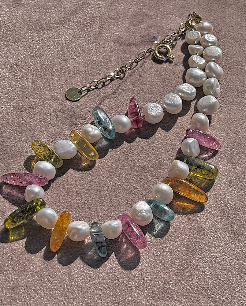 Naszyjnik z perłami i kwarcem