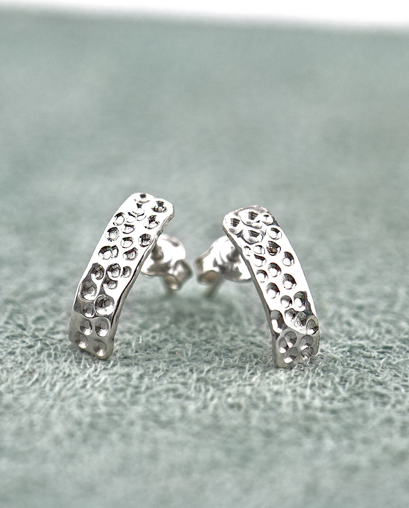 Fakturowane kolczyki sztyfty srebrne