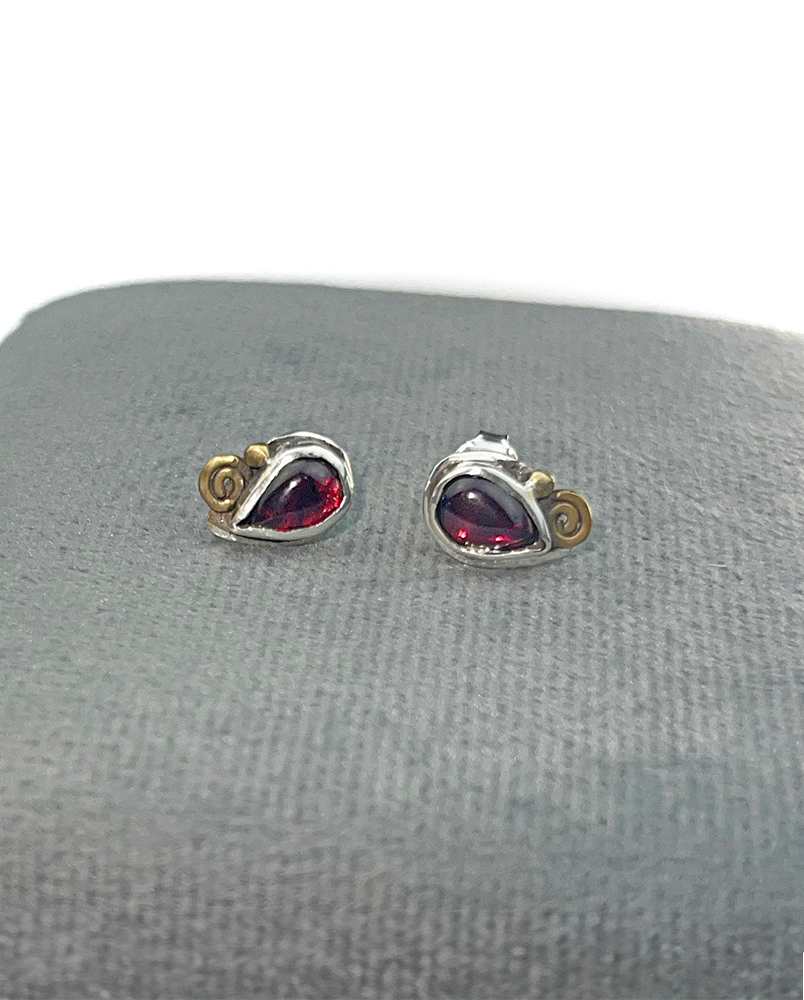 Kolczyki z granatami