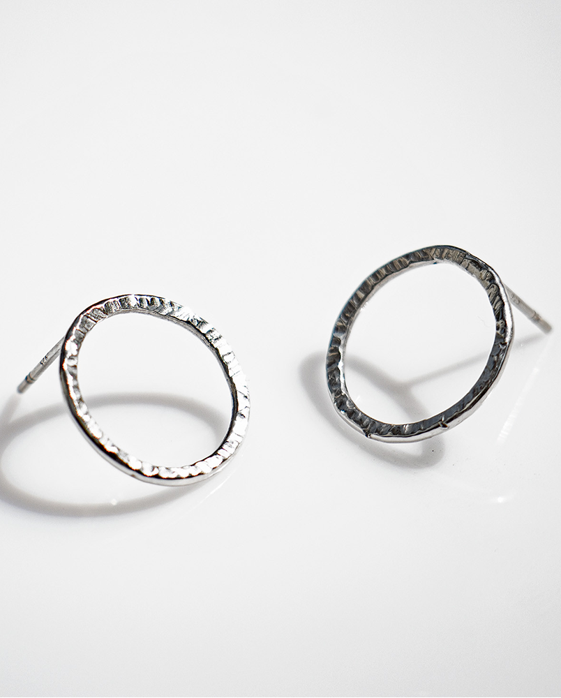 Kolczyki koła młotkowane