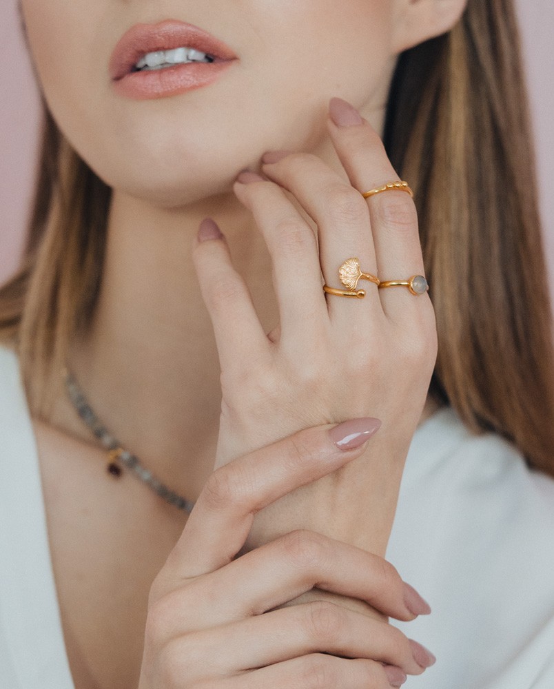 Pierścionek z liściem miłorzębu