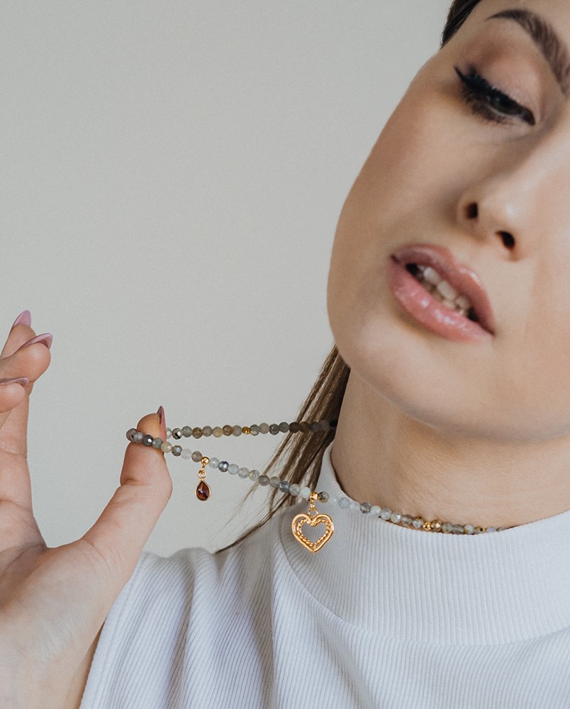 Naszyjnik z labradorytem i serduszkiem