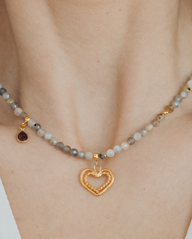 Naszyjnik z labradorytem i serduszkiem