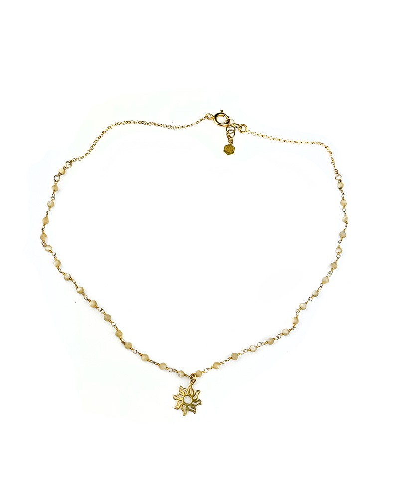 Naszyjnik z kamieniami i słoneczkiem