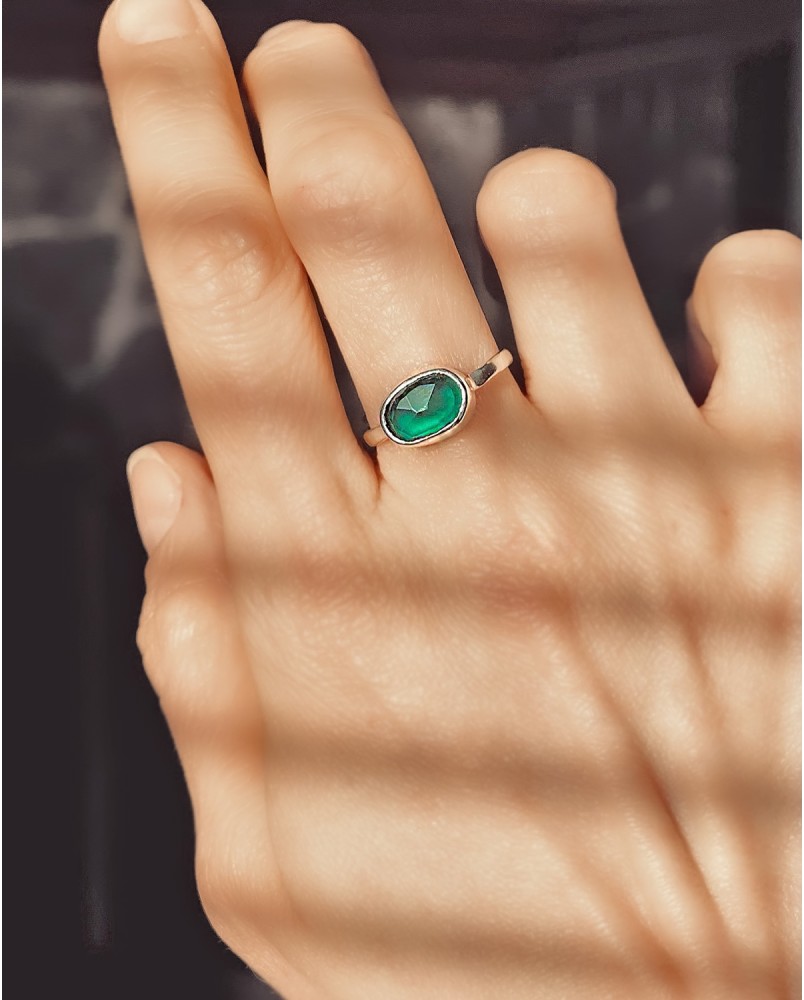 Pierścionek z agatem zielonym