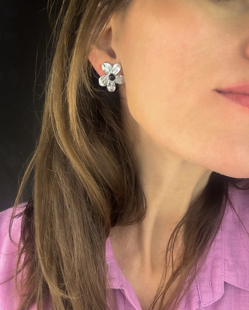 Kolczyki duże kwiaty z onyksami