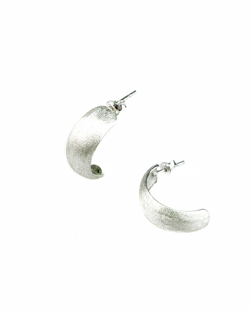 Pękate kolczyki sztyfty satynowane