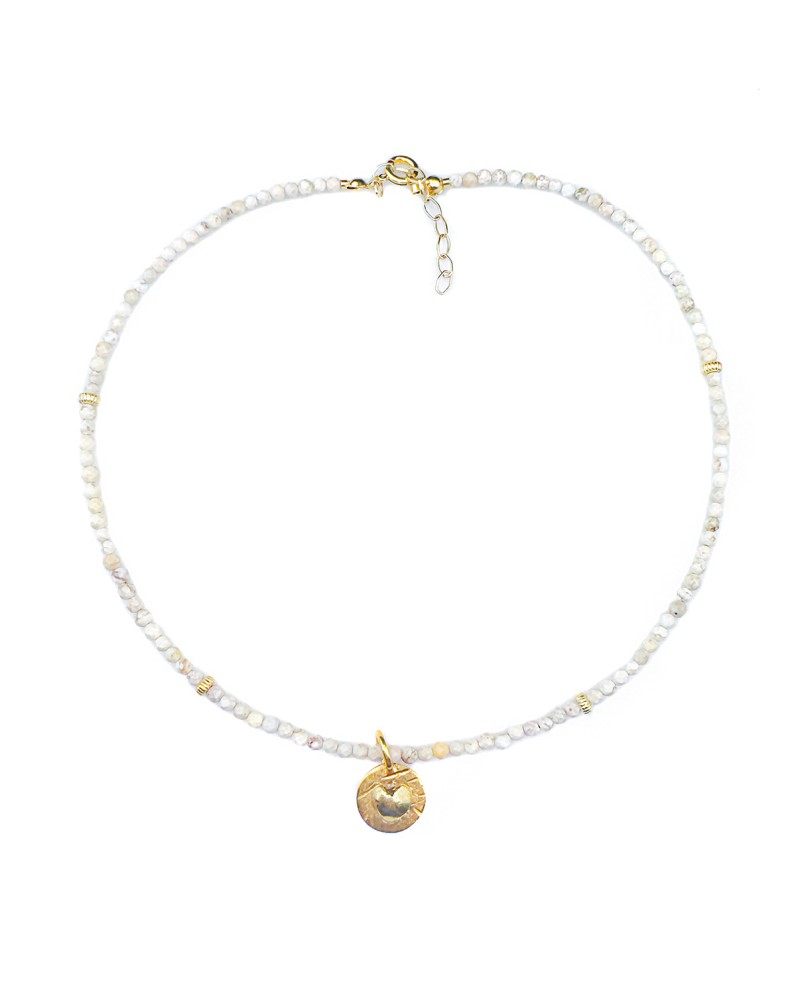 Naszyjnik z howlitem i zawieszką