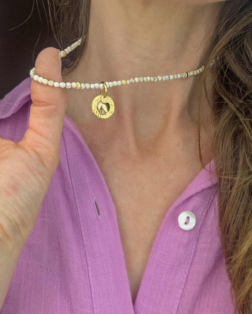 Naszyjnik z howlitem i zawieszką