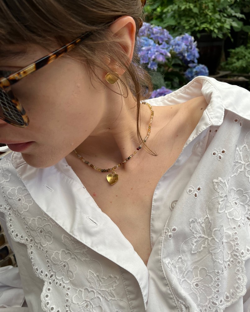 Naszyjnik z kolorowymi agatami i serduszkiem