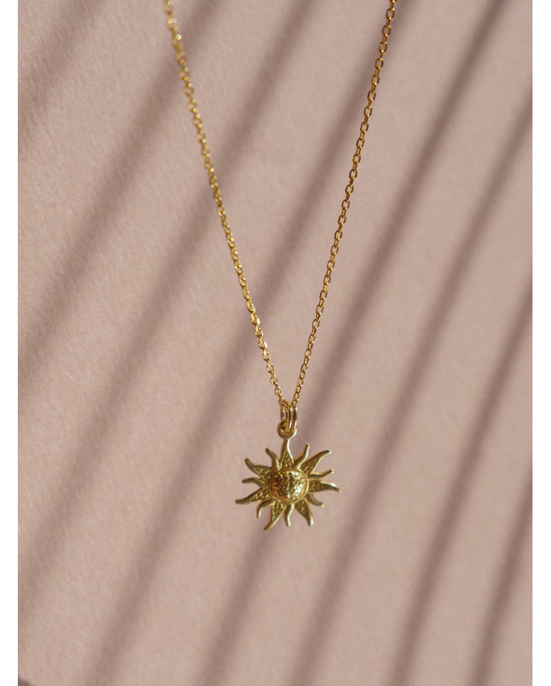 Naszyjnik z motywem słońca
