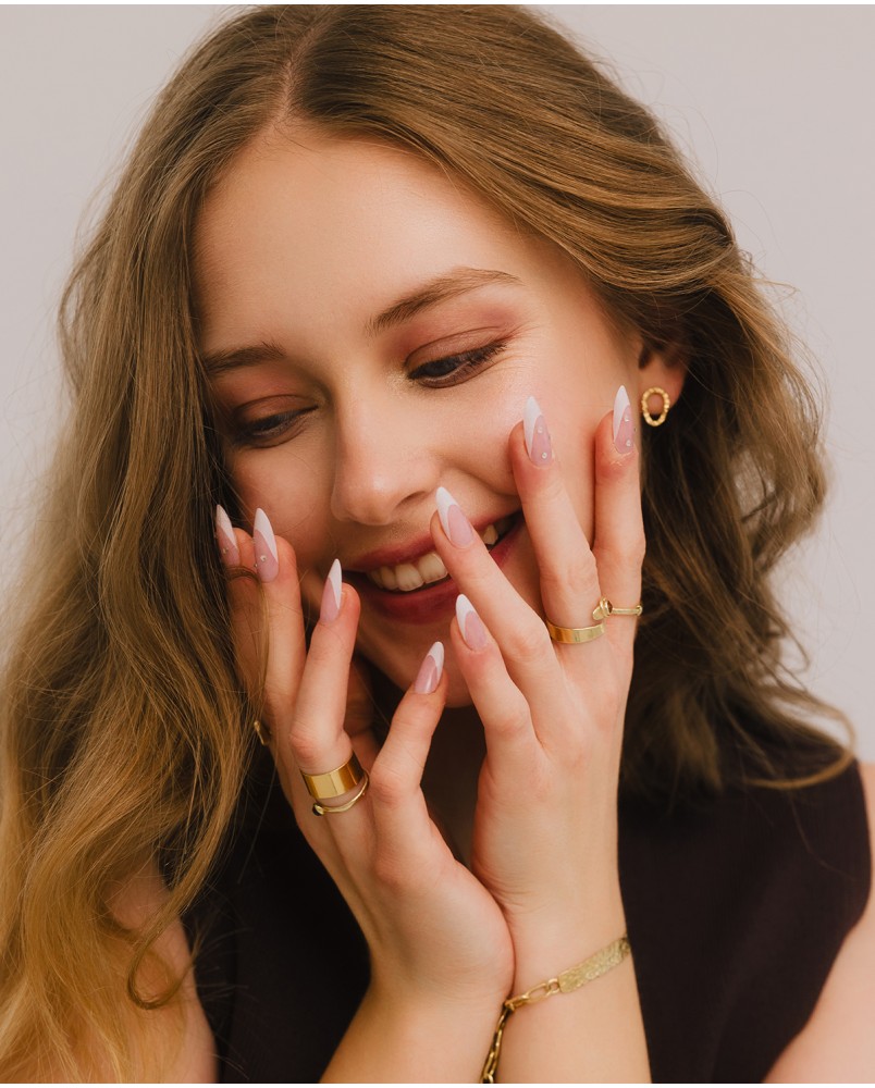 Kolczyki sztyfty owalne nacinane