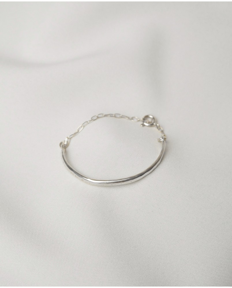 Bransoletka owalna z łańcuszkiem