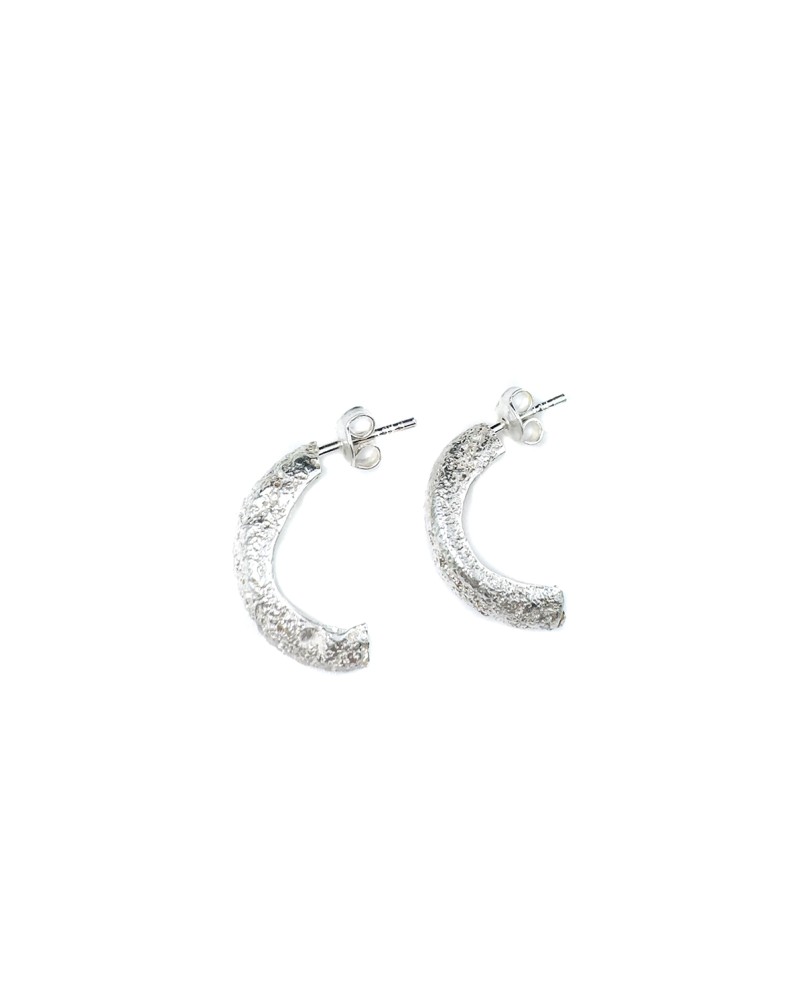 Półokrągłe kolczyki