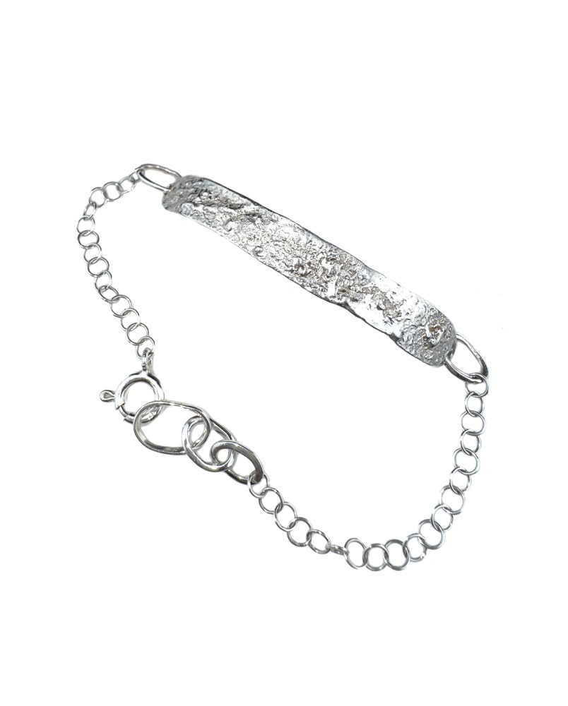 Bransoletka z fakturowaną blaszką