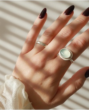 Pierścionek z agatem miętowym