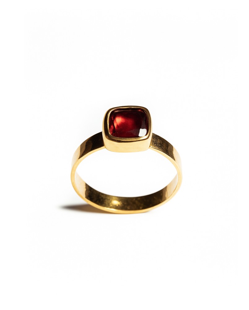 Pierścionek z granatem